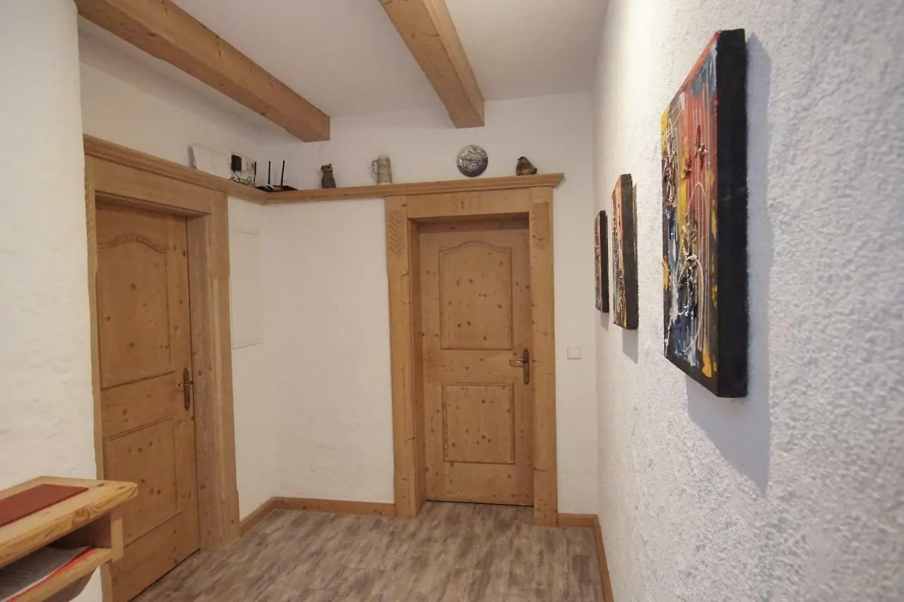 Dreigiebel Im Haus Lohrey Apartment Reit im Winkl Germany