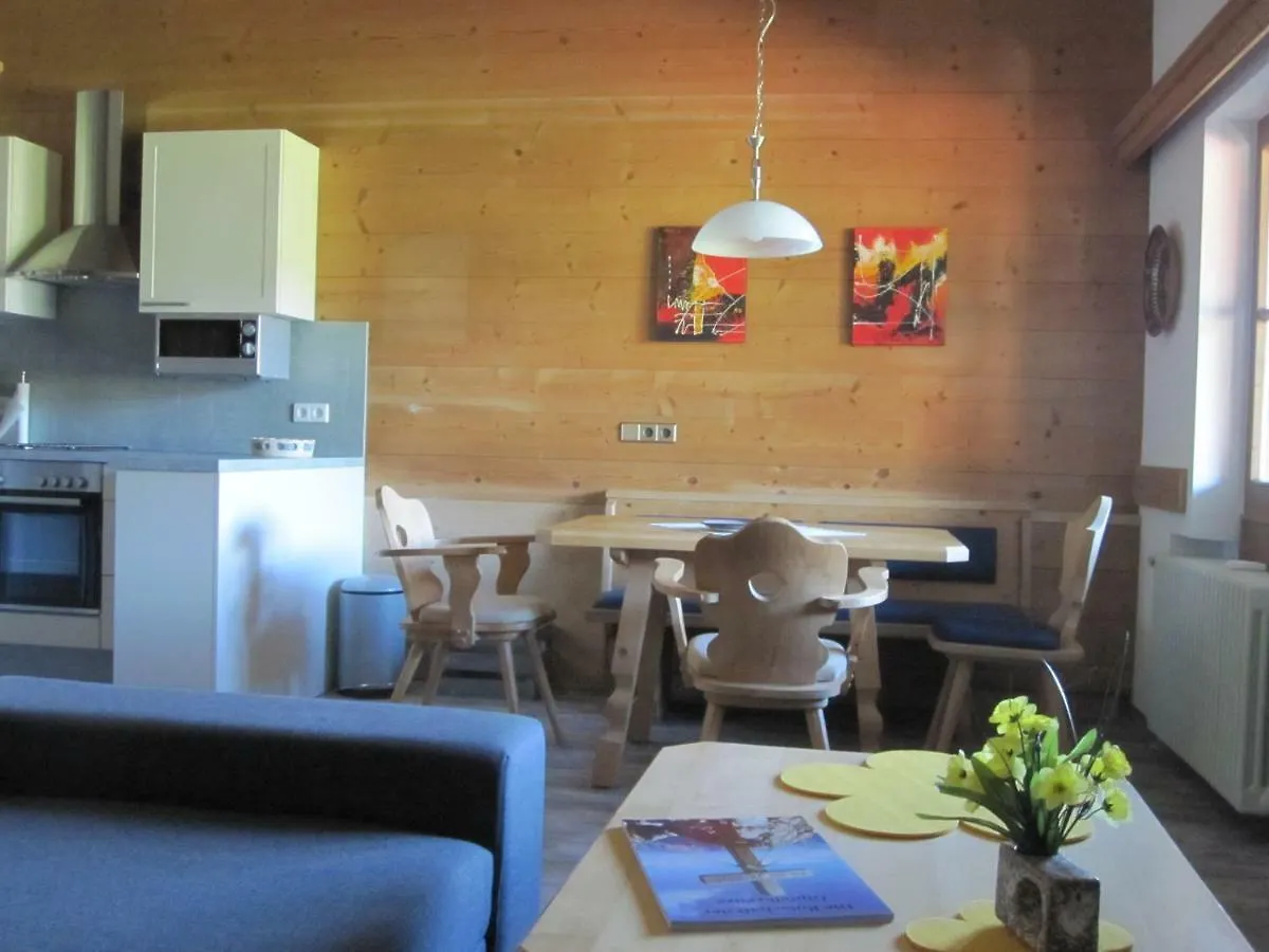 Ferienwohnung Dreigiebel im Haus Lohrey Reit im Winkl Apartment
